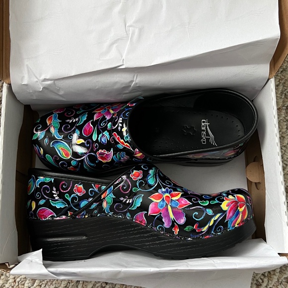 EUC - Dansko Professional Vivid Floral Patent Clog - Picture 4 of 15